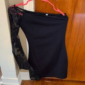 Lucy in the Sky Black One-Shoulder Mini Dress with Lace Sleeve